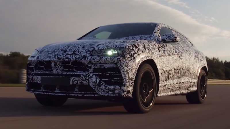 Lamborghini Urus has an underwhelming exhaust note